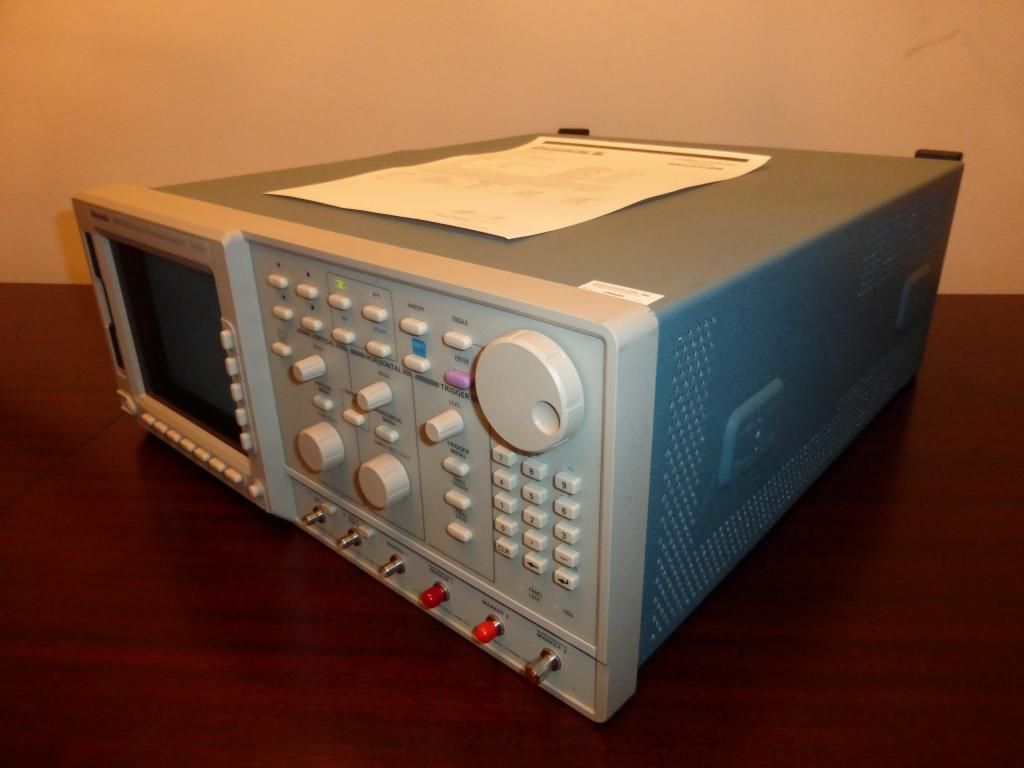 Tektronix Awg710 2 Ghz 4 Gss 16 Mb Arbitrary Waveform Generator Calibrated Spaulding Surplus 0522